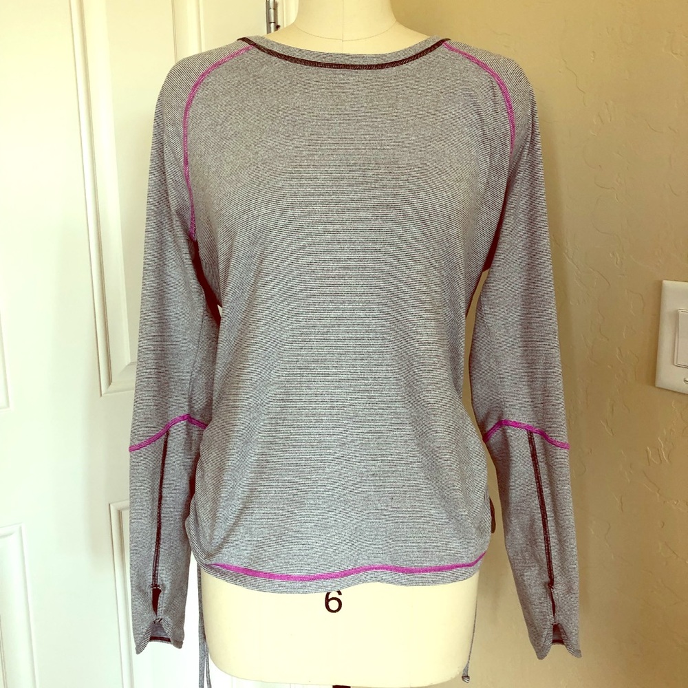 Lucy pullover with side ruching